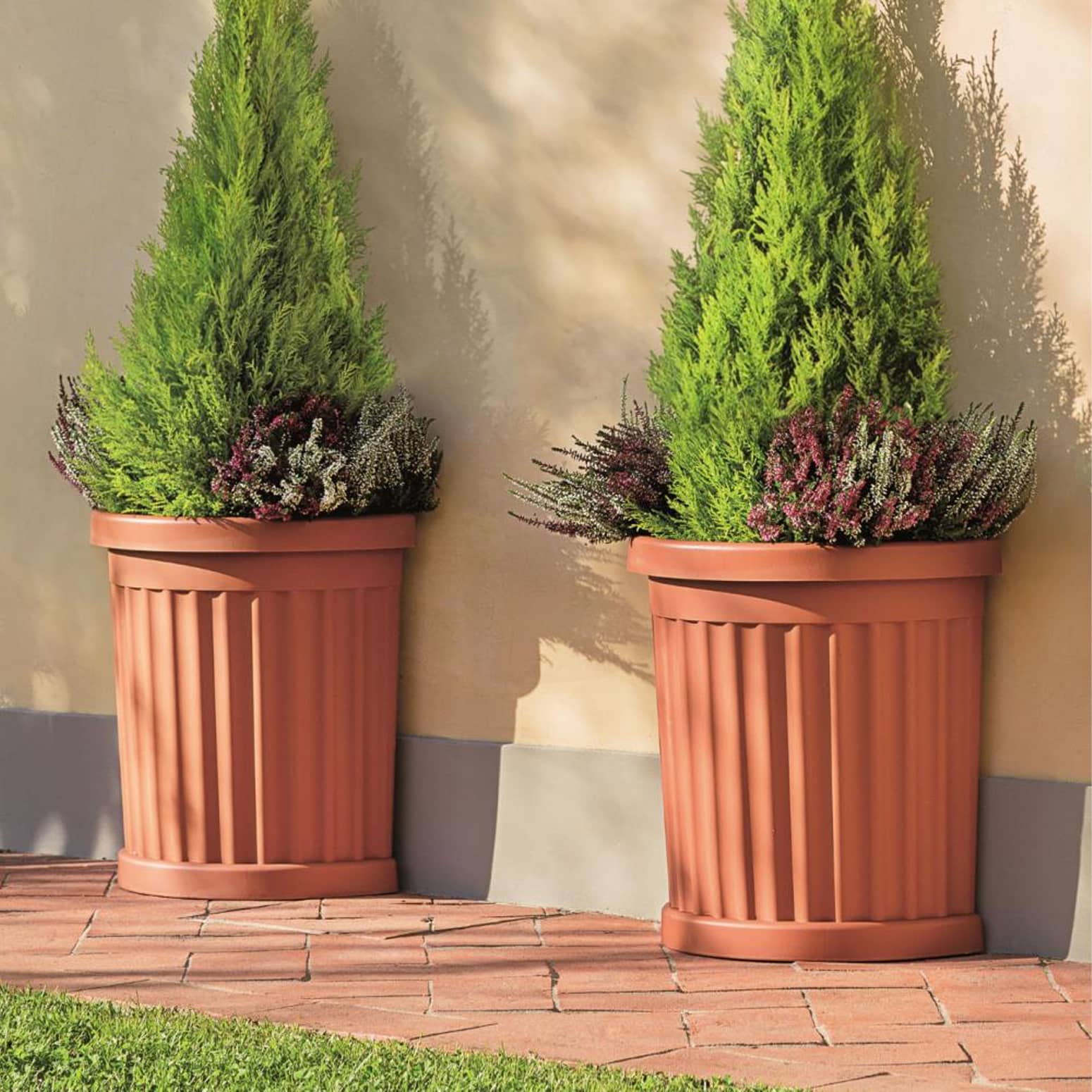 Wall-Hugging Italian Planters