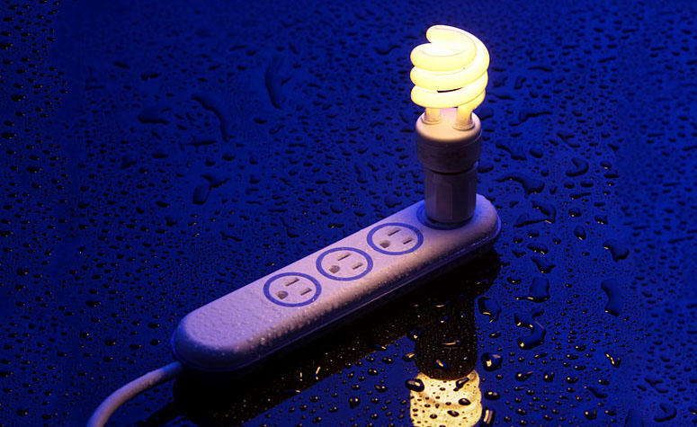 Wet Circuit - Water Resistant Power Strip